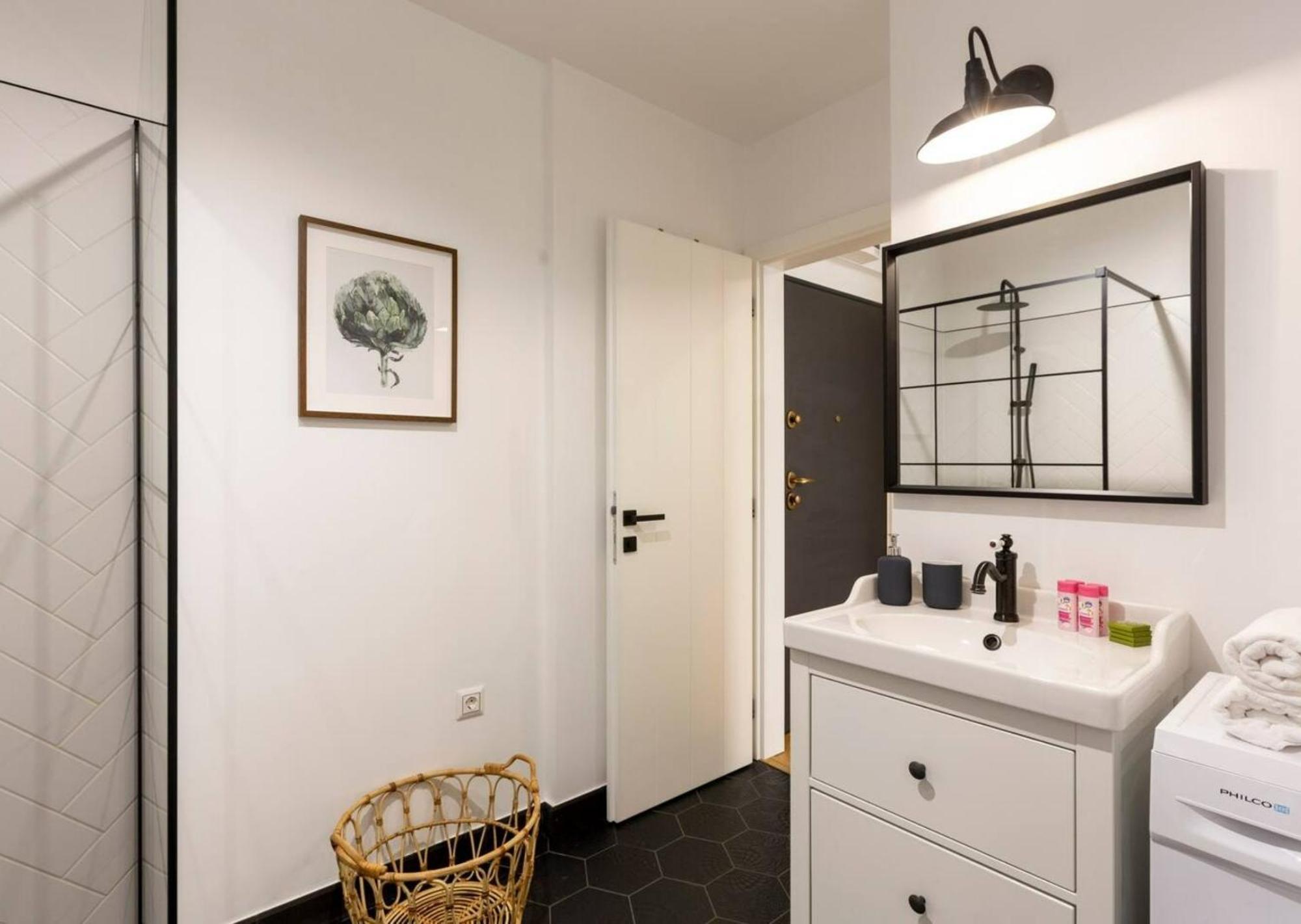 Romantic At Center With Garage And Rooftop Pool